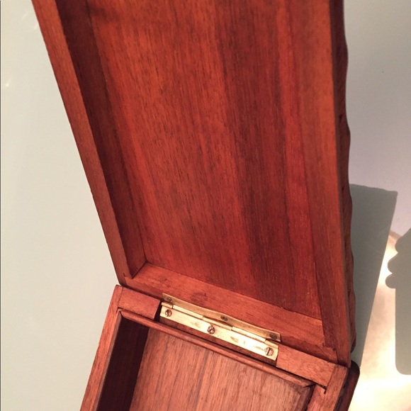 Unique heritage Hand carved solid walnut wood Chinar leaf Tie box Kashmir 14.5" - Picture 2 of 5